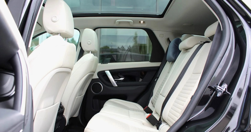 Land Rover Discovery Sport cena 165000 przebieg: 46100, rok produkcji 2019 z Skierniewice małe 79